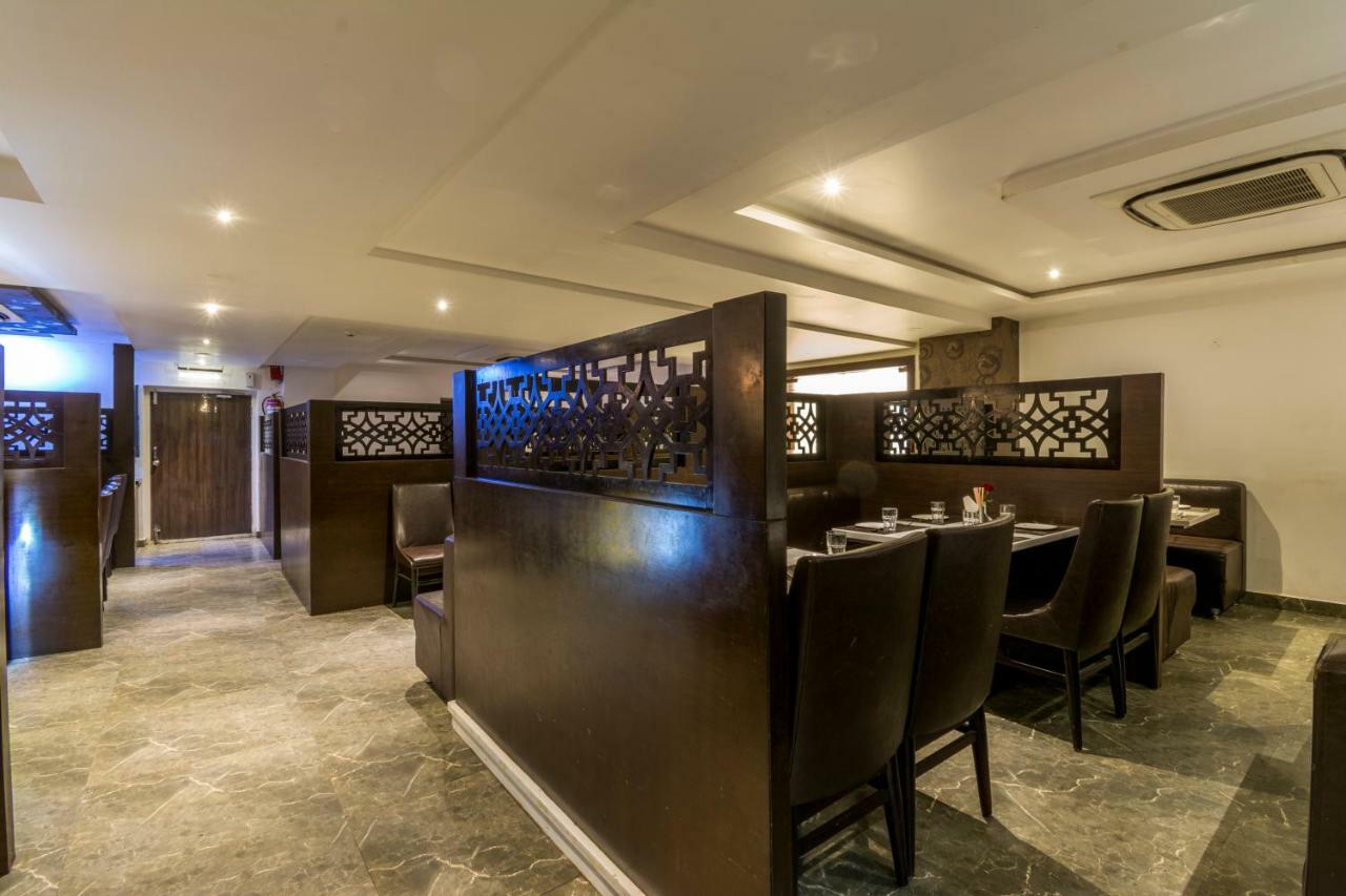 V皇家公园酒店 Guntūr 外观 照片